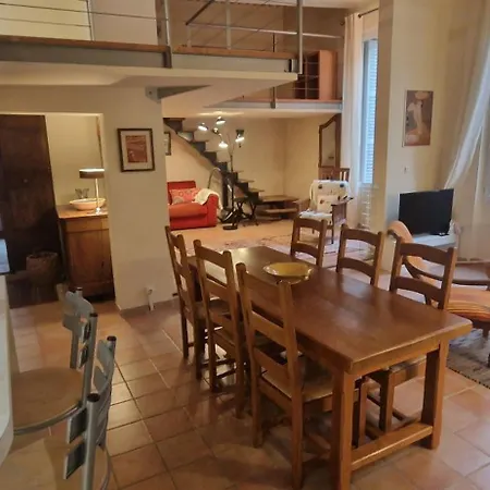 Loft In Particulier, City-center, Air Conditioned * Aix-en-Provence